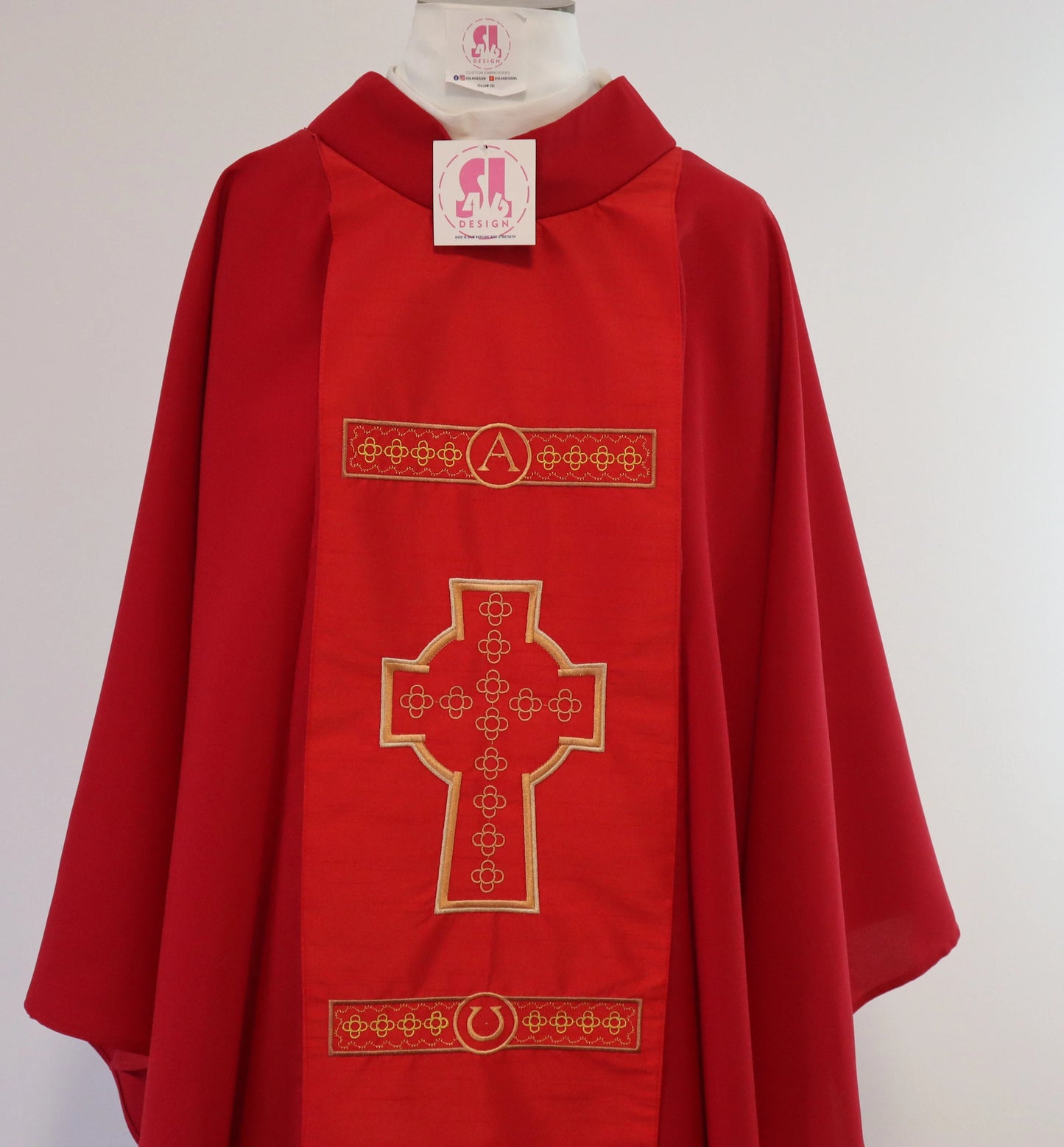 Lamb of God Cross - Chasuble and Stole Set