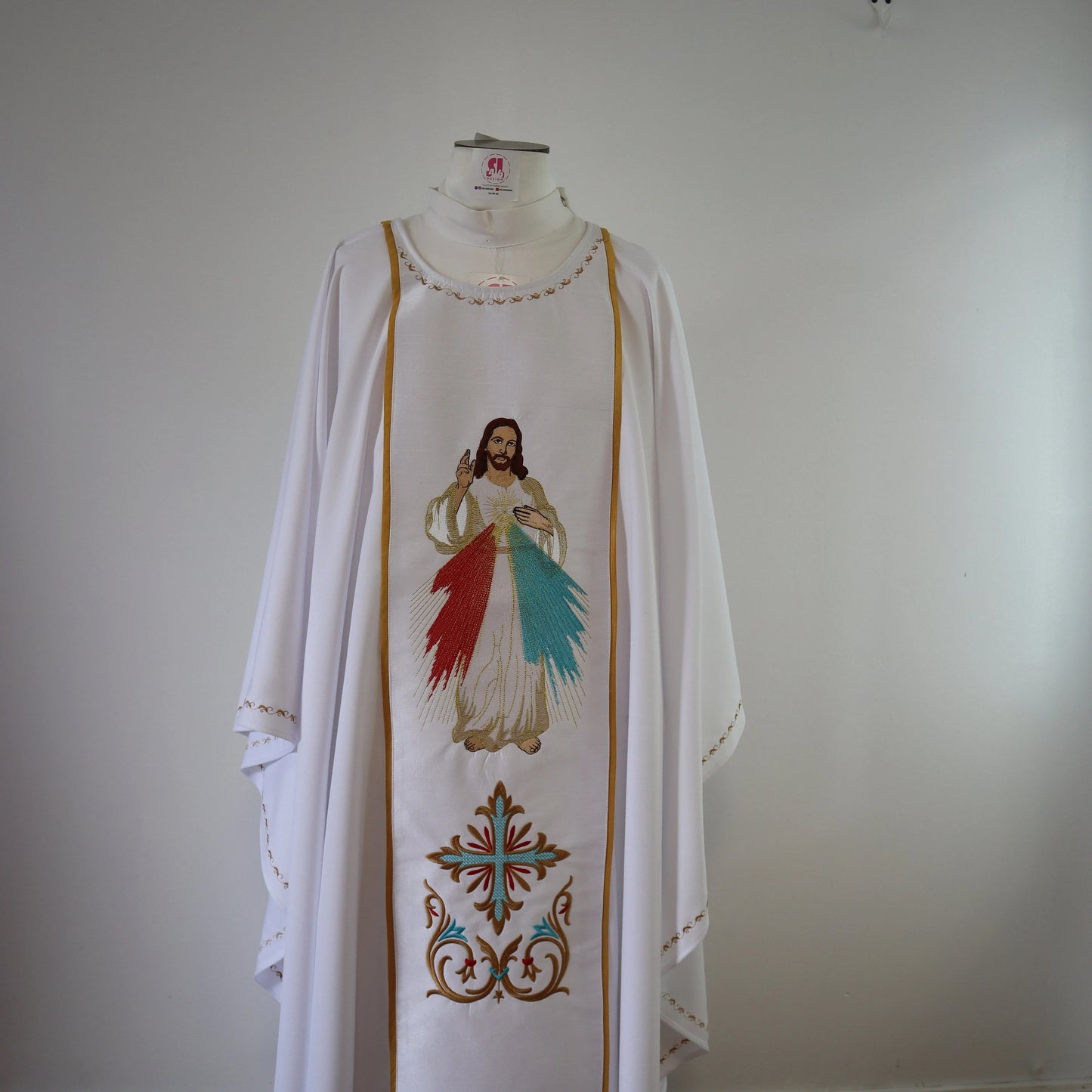 THE DIVINE MERCY - Chasuble + Stole Set