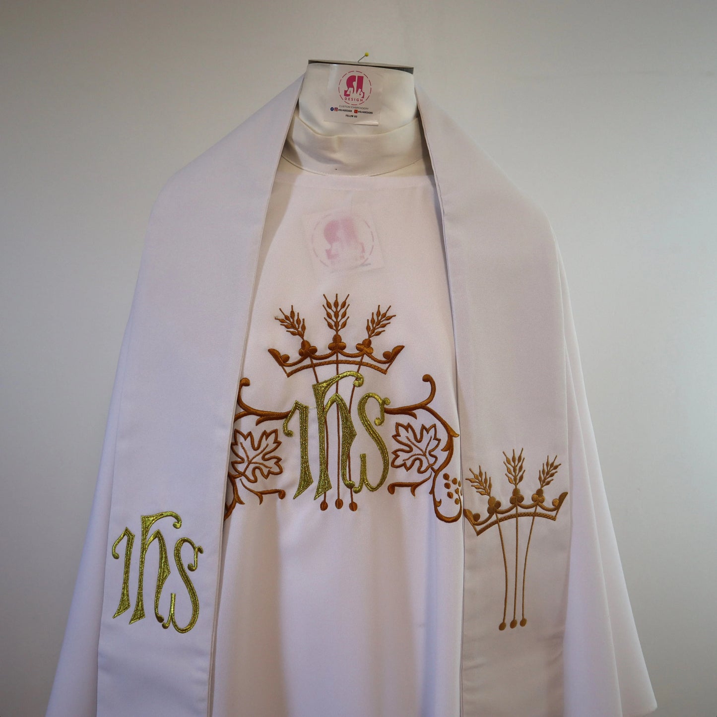 JHS Medallion with crown  Chasuble and stole set