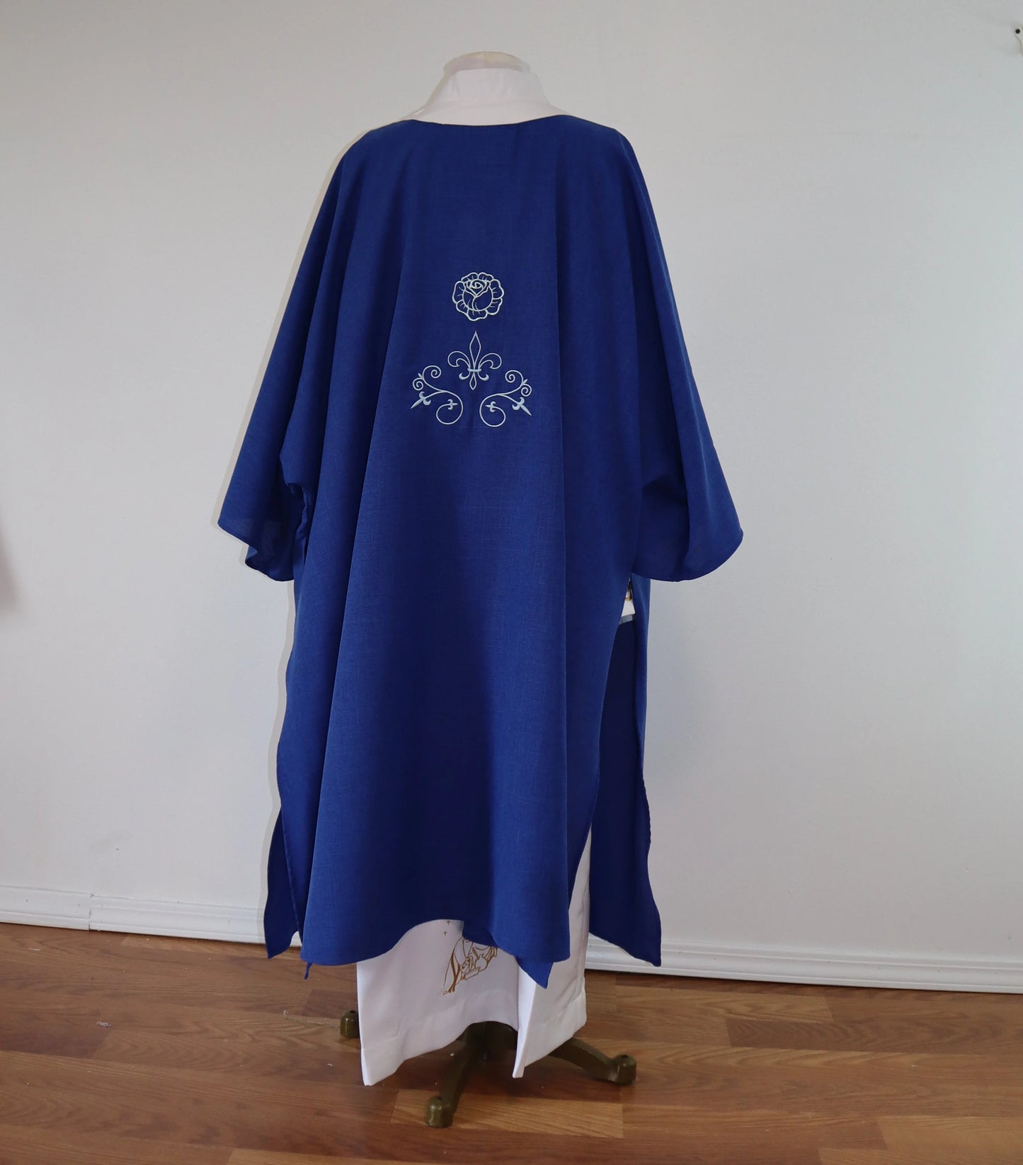 MARY MEDALLION - FE - Dalmatic