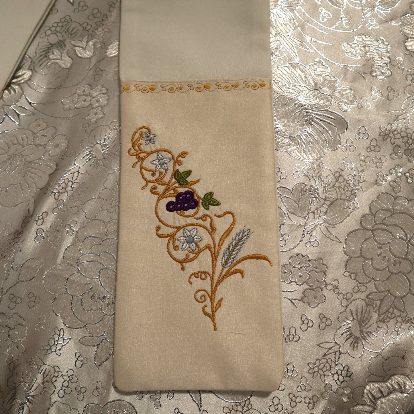 JHS - Holy Spirit Cross -  Deacon Stole