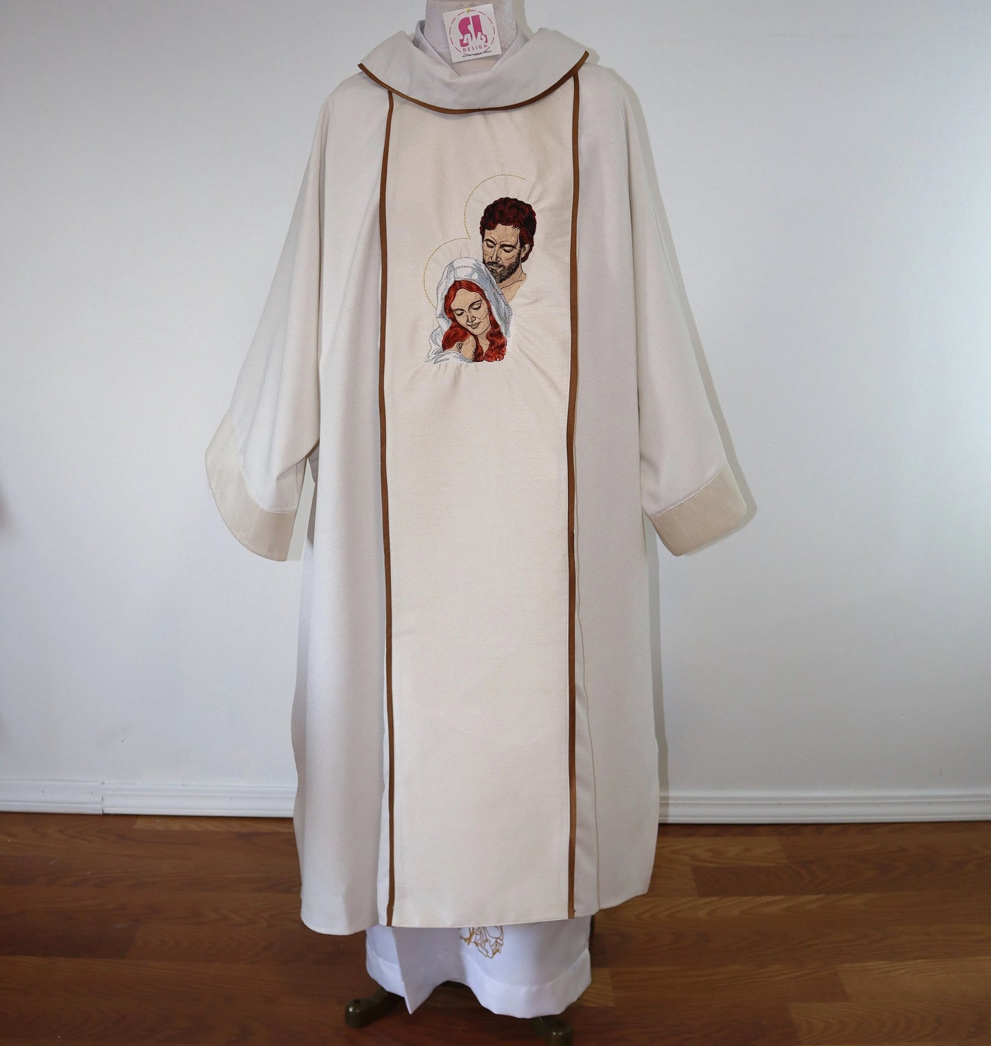 HOLY FAMILY - Dalmatic + Stole + Travel Stole Set.