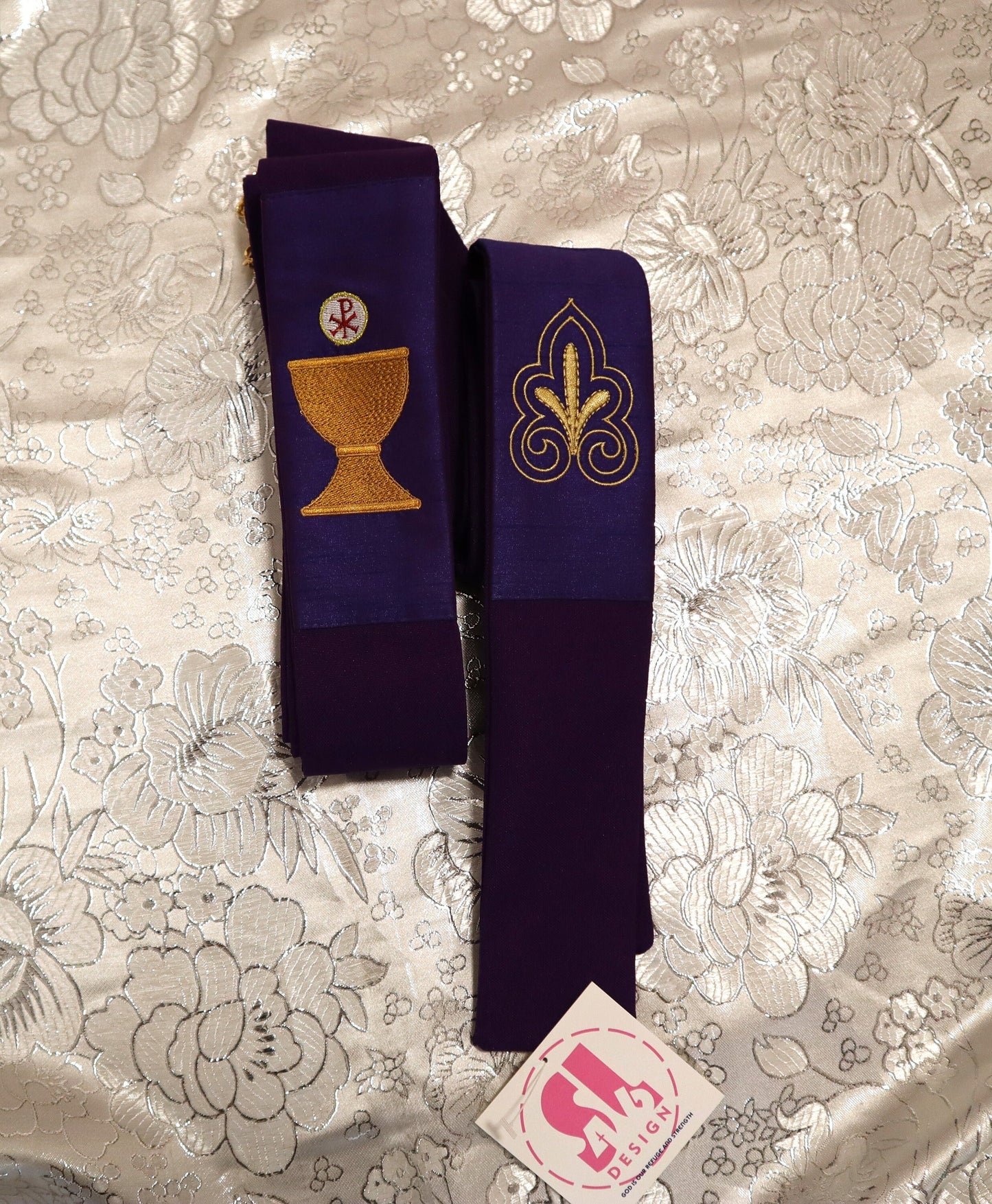 Sacred Heart - Chalice - IHS - Dalmatic + Stole Set.