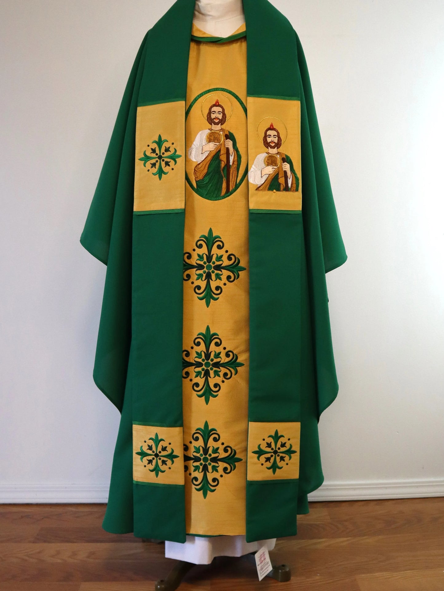 SAINT JUDE - Priest Set: Alb + Stole + Chasuble