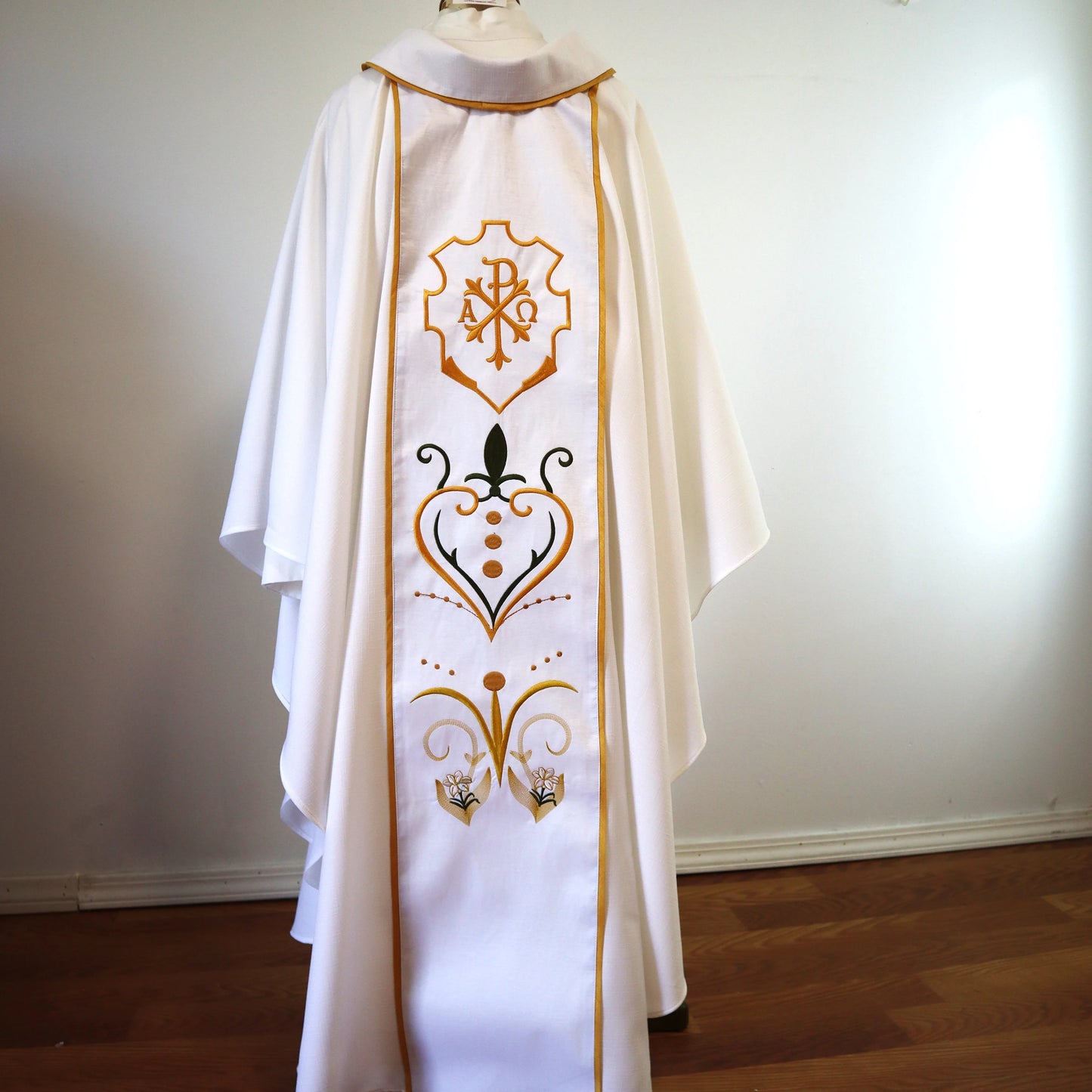 Priest  Chasuble and stole of Saint Joseph