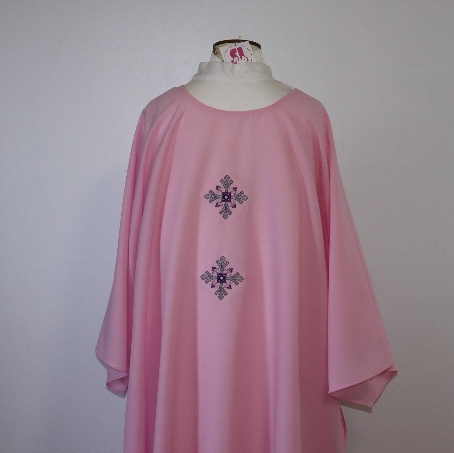 GRAPE VINE CROSS - Dalmatic