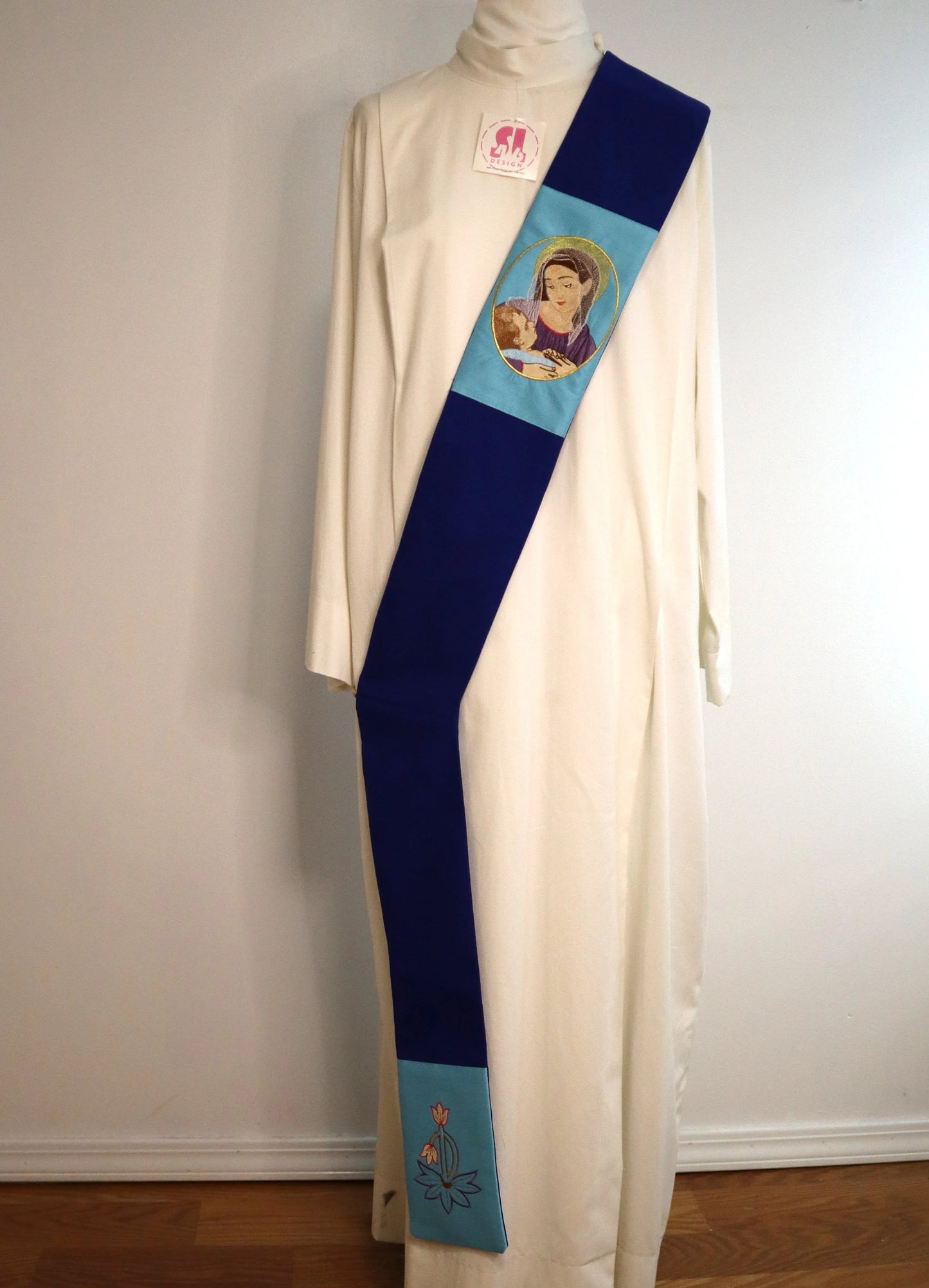 Mother Mary holding Baby Jesus - Deacon Stole