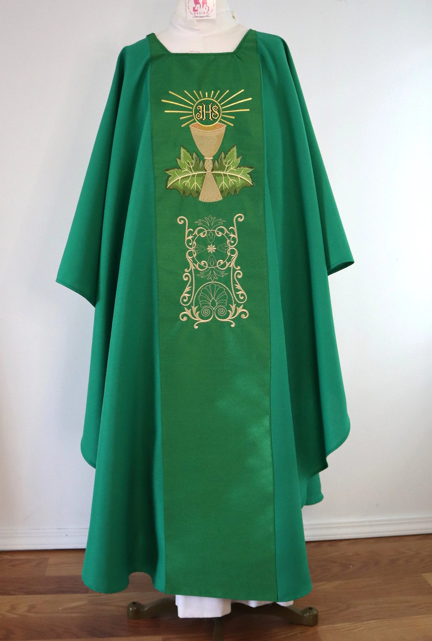 JHS Chalice with vines - Chasuble and stole set