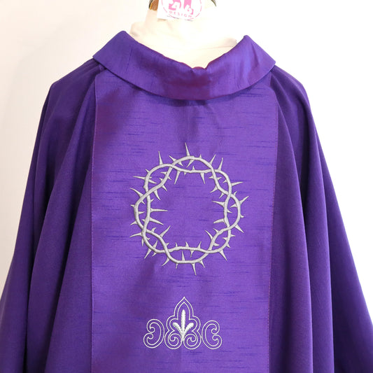 Chalice  with Crown of Thorns - Dalmatic and Stole Set.