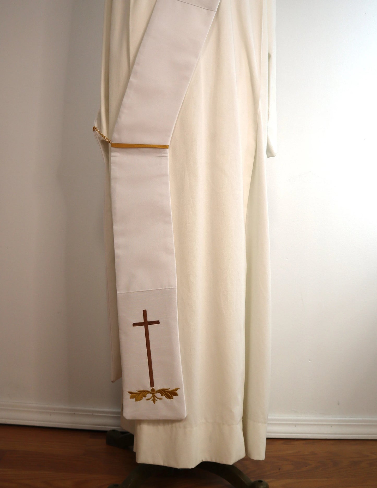 Sacred Heart with crown of thorns - deacon stole