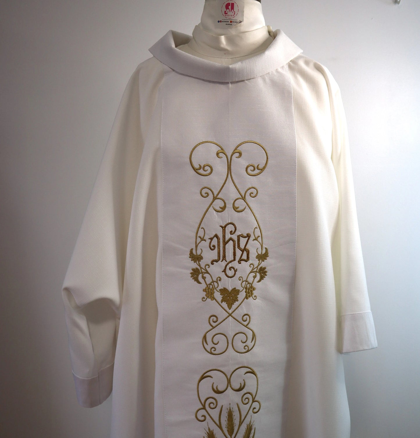 JHS - Grape Vines + wheat - Dalmatic & Travel Stole