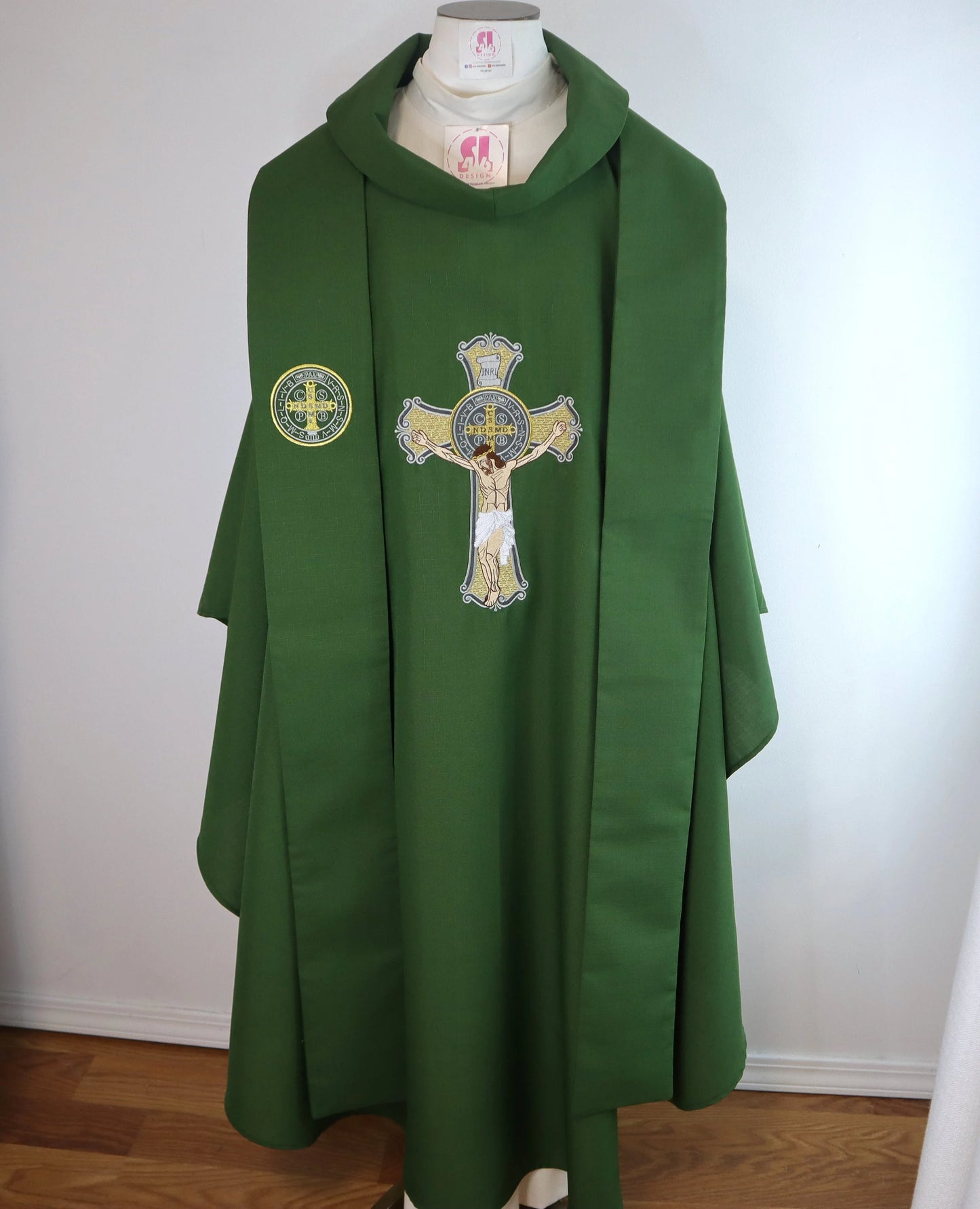 SAINT BENEDICT CRUCIFIX - chasuble and stole set
