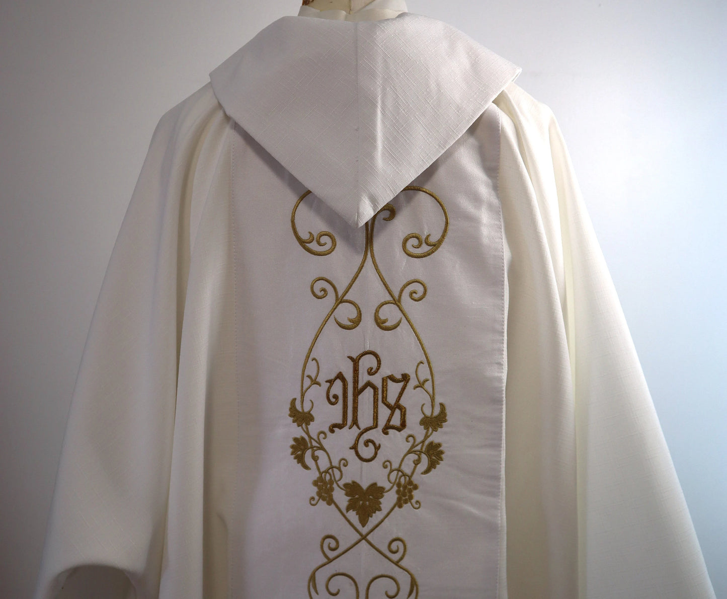 JHS - Grape Vines + wheat - Dalmatic & Travel Stole