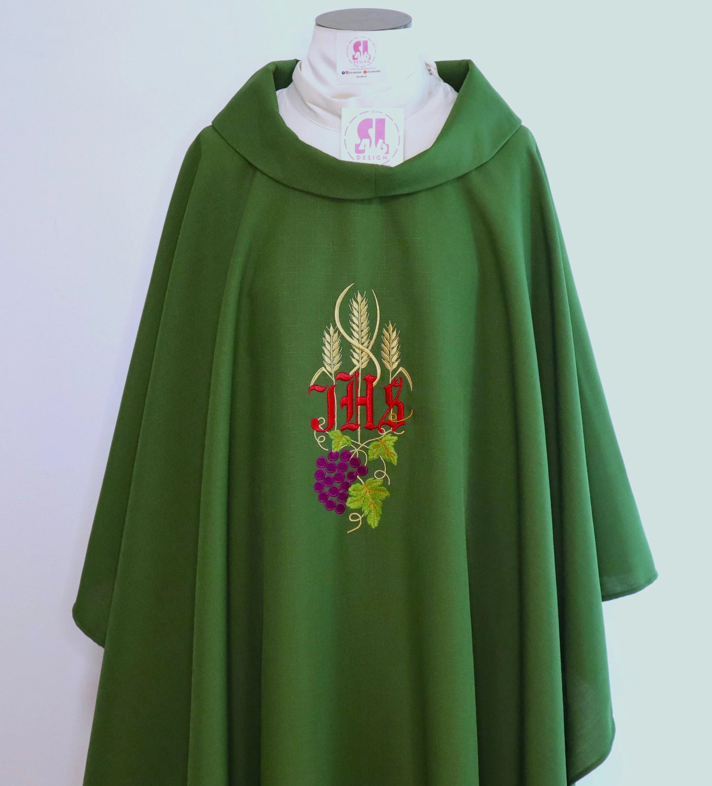 JHS with grape vines and wheat - Chasuble and stole set