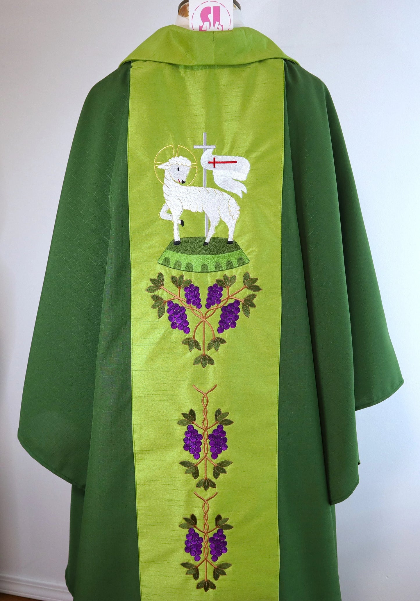 LAMB OF GOD - Chasuble + Stole Set