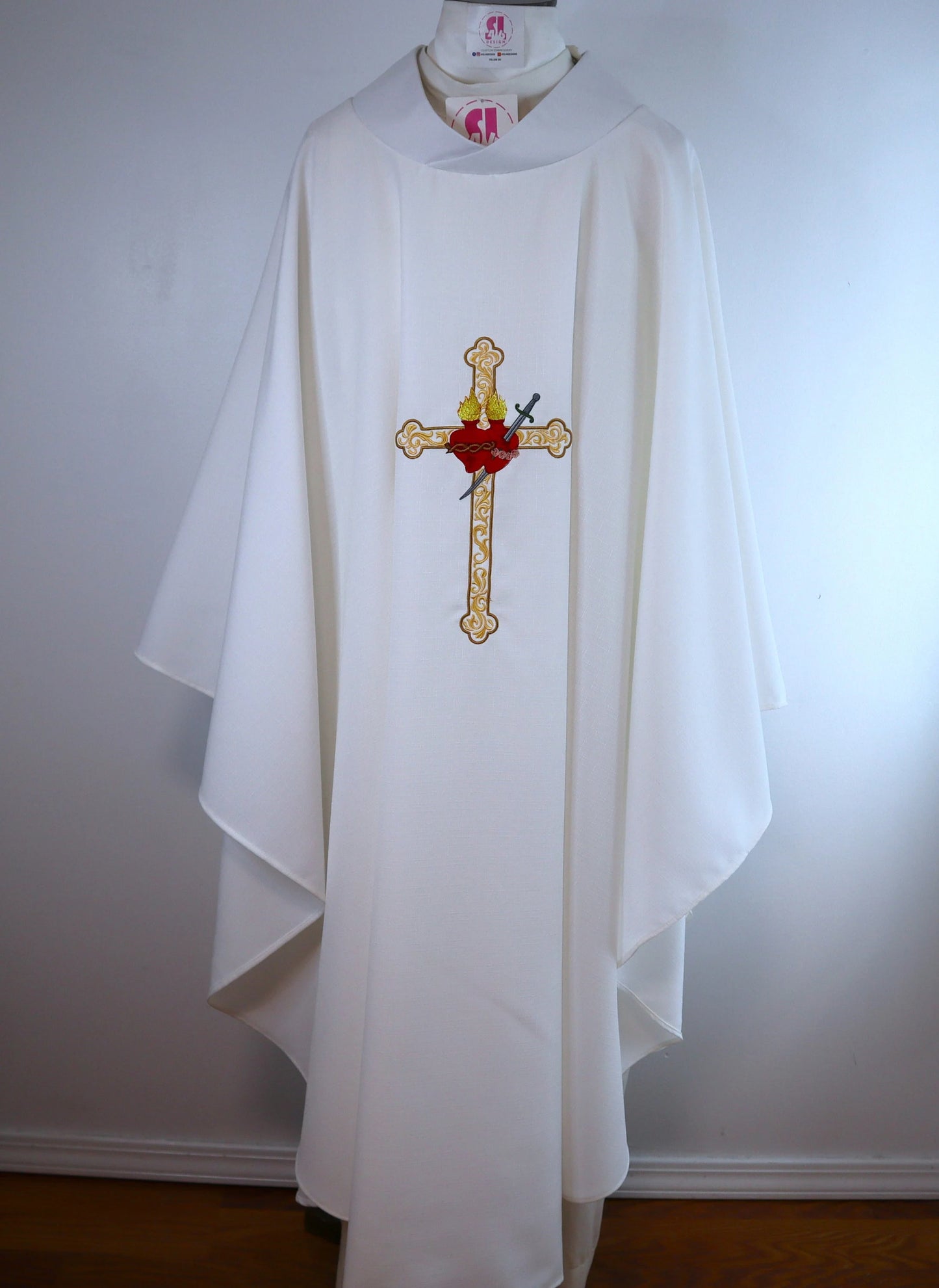 Sacred Heart of Jesus & Mary Cross - Chasuble + Stole Set.
