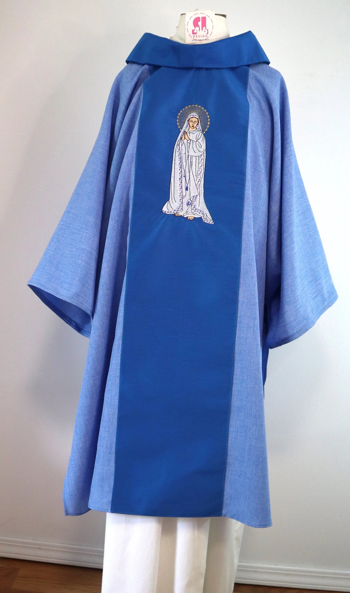 Our Lady of Fatima- Dalmatic + Travel Stole set