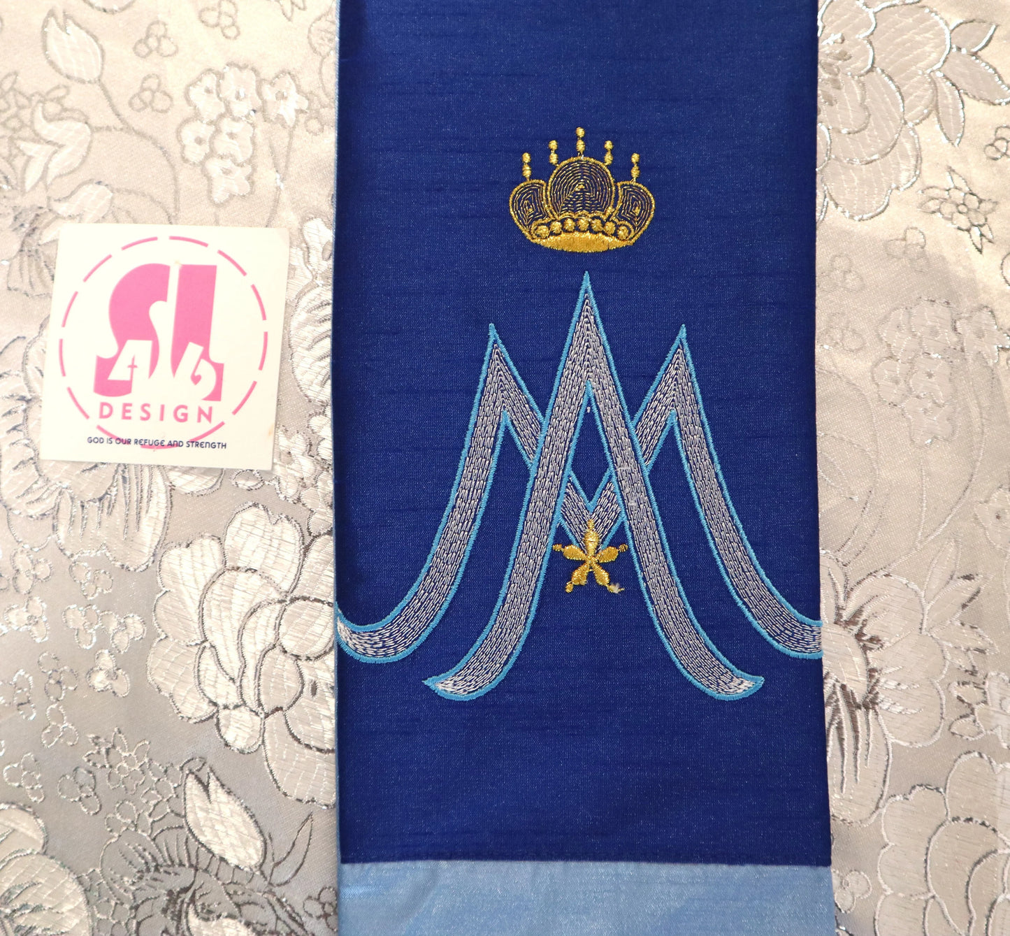 MARIAN MEDALLION - Chasuble and Stole Set.