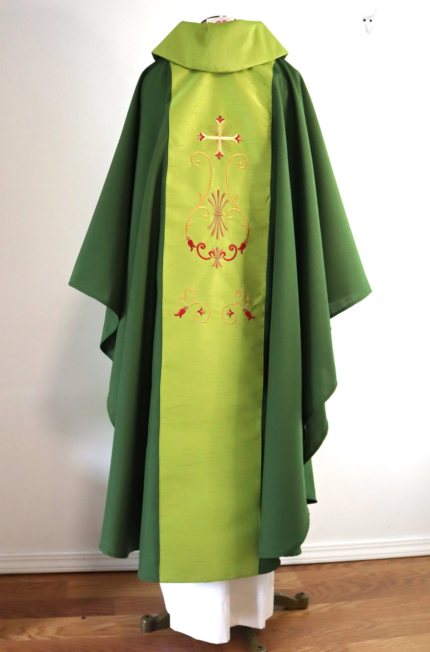 Floral Cross - Chasuble and stole set