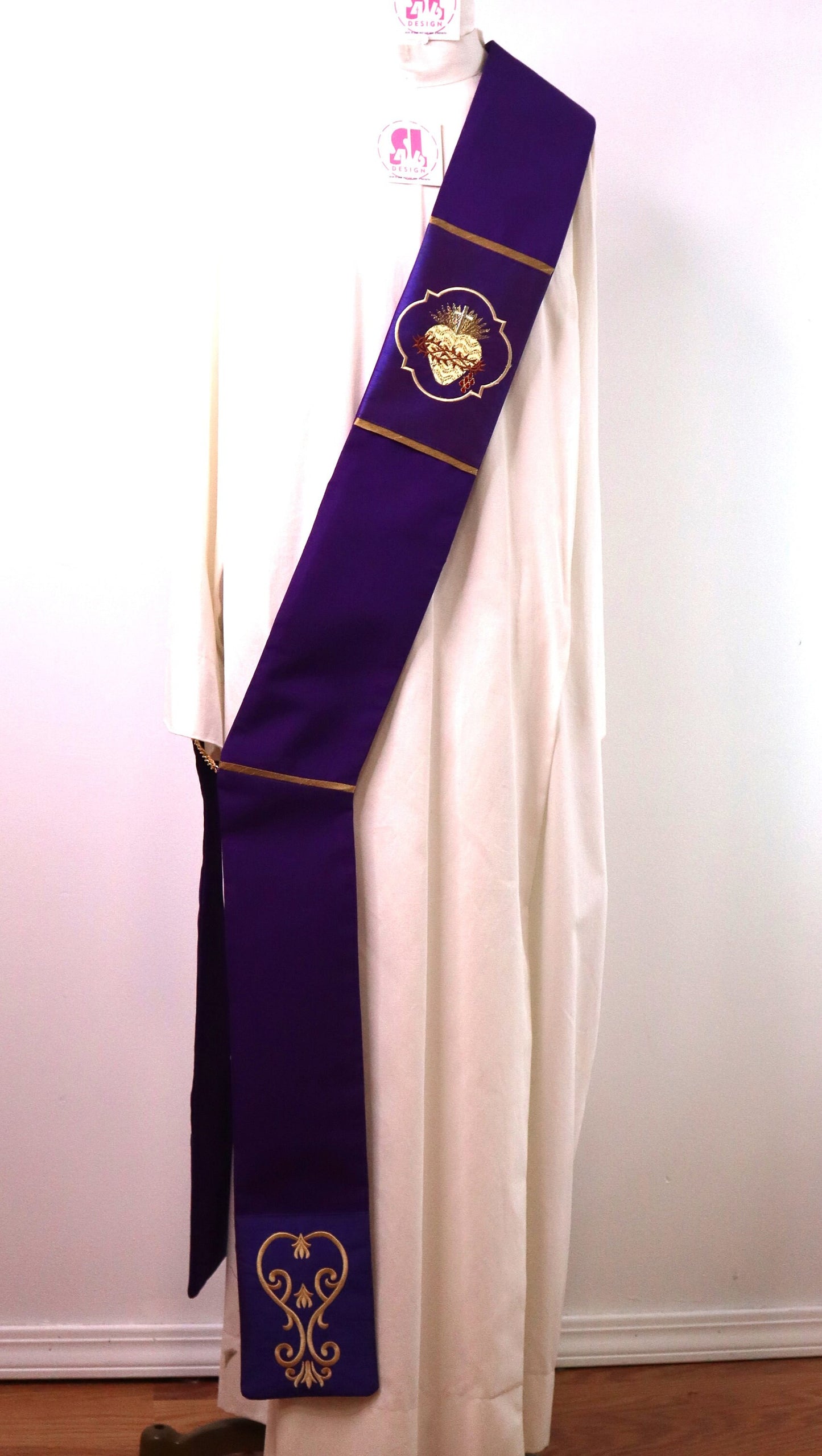 Sacred heart with crown of thorns - deacon stole