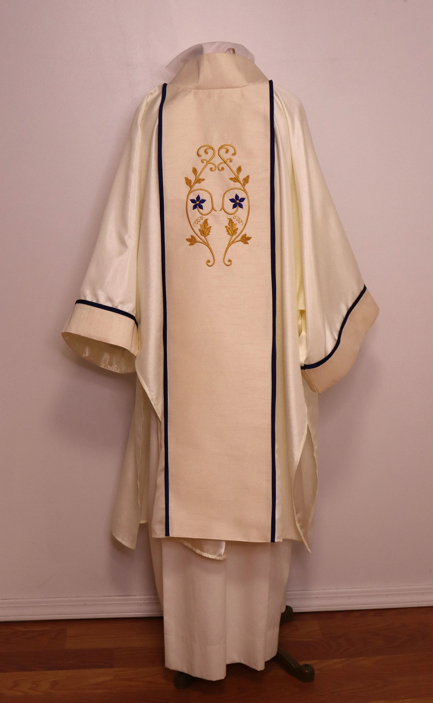 Our Lady of Lourdes - Dalmatic + Stole Set
