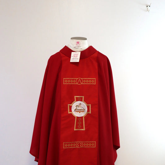 Lamb of God Cross - Chasuble and Stole Set