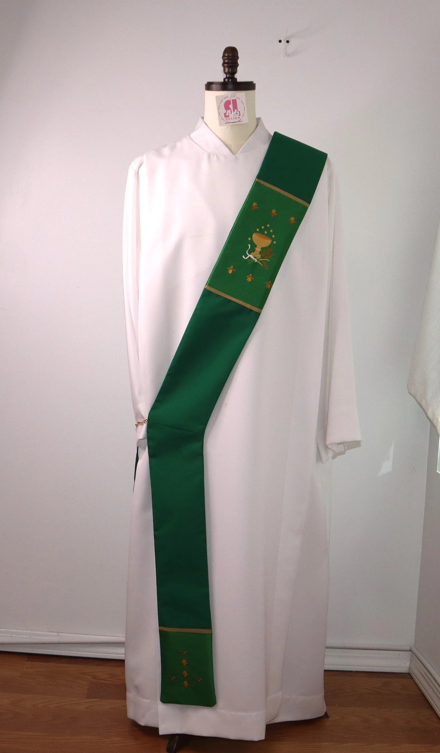 HOLY SPIRIT - CHALICE - Deacon Stole