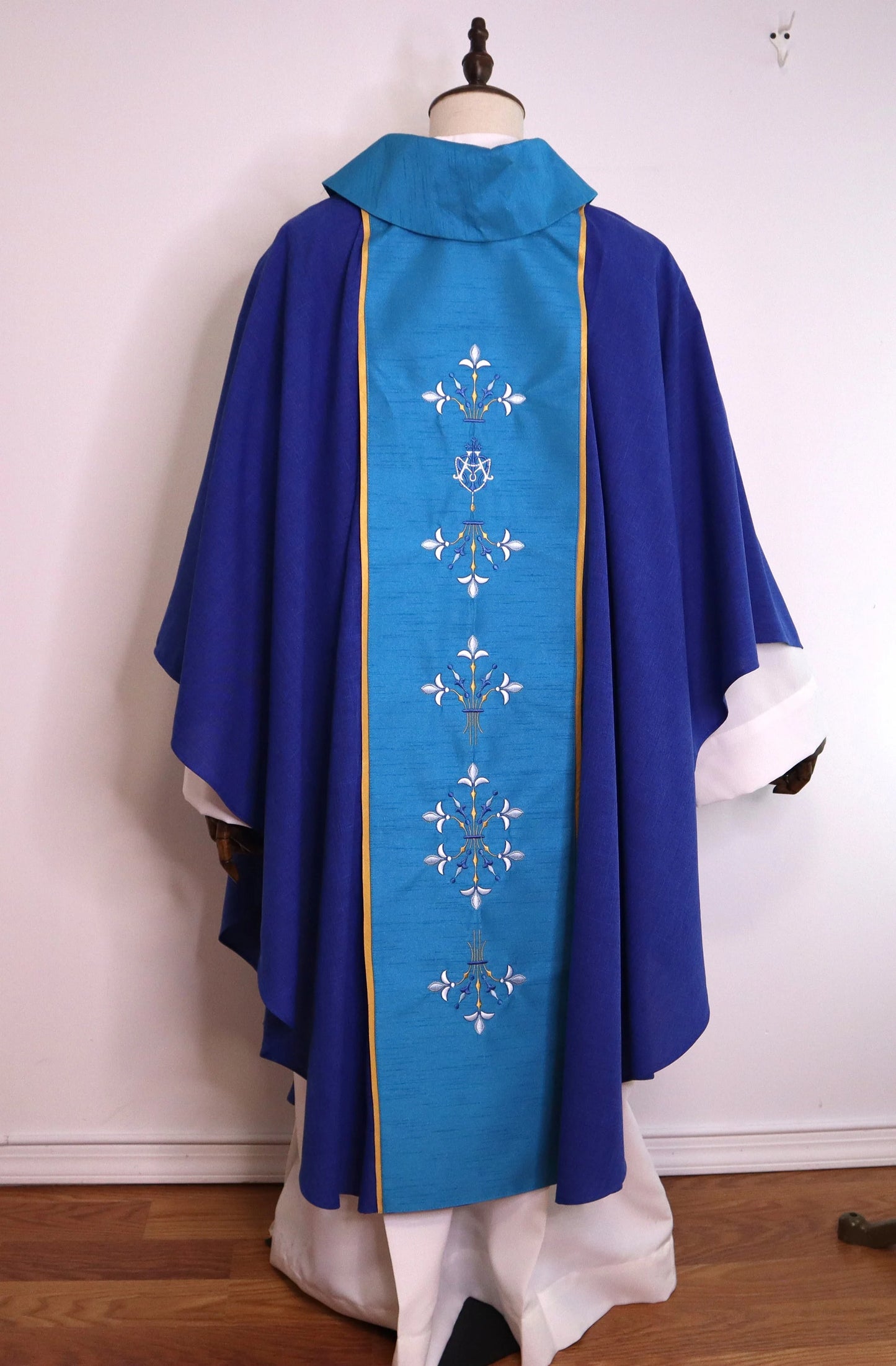 Our Lady of Fátima - Chasuble + Stole Set