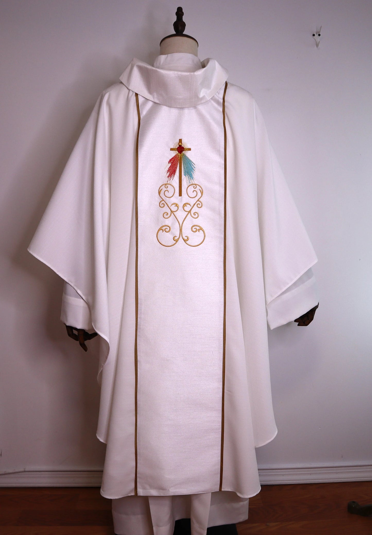 Our Lord of Mercy - Chasuble + Stole Set