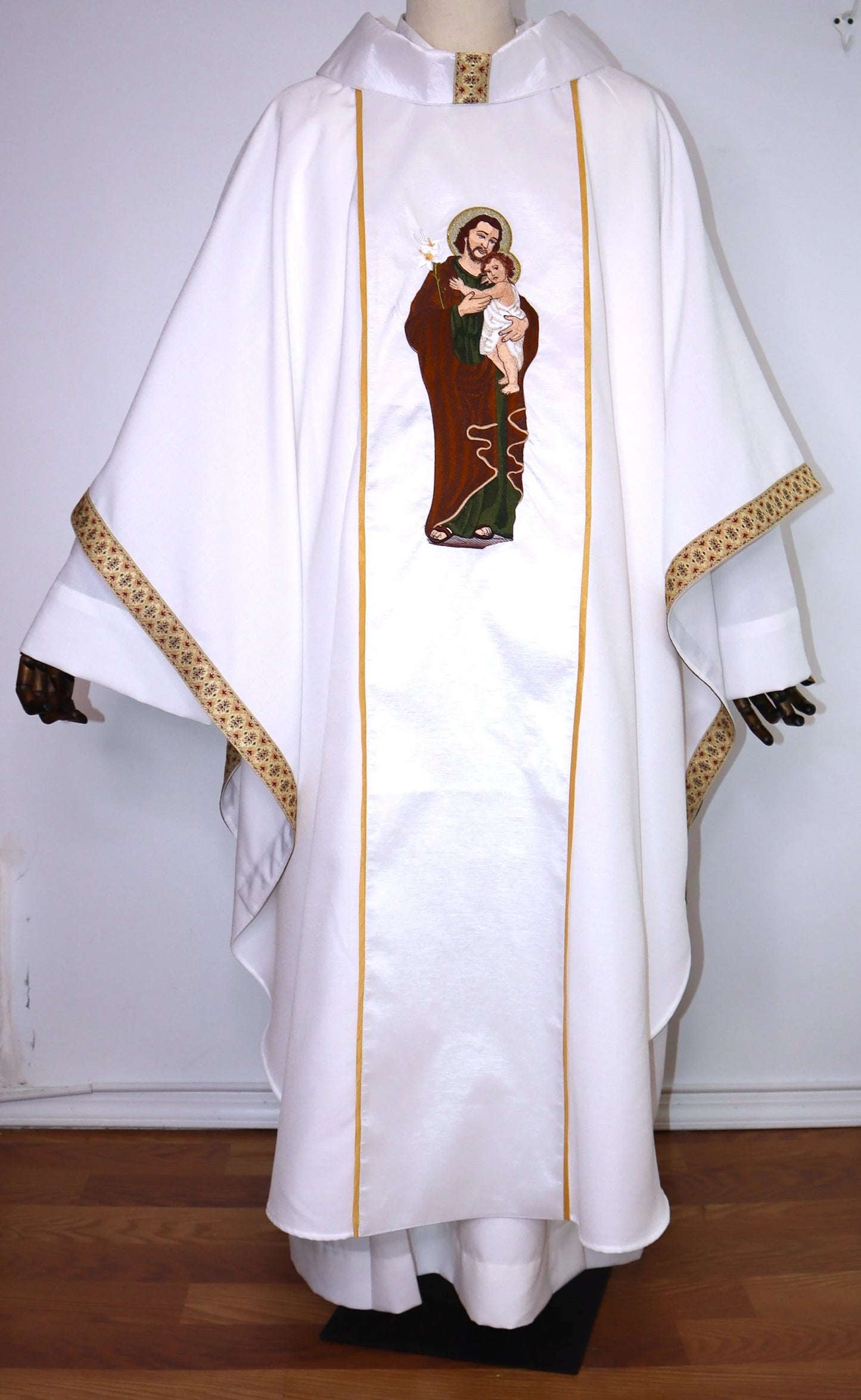 Saint Joseph - Priest Chasuble and stole Set