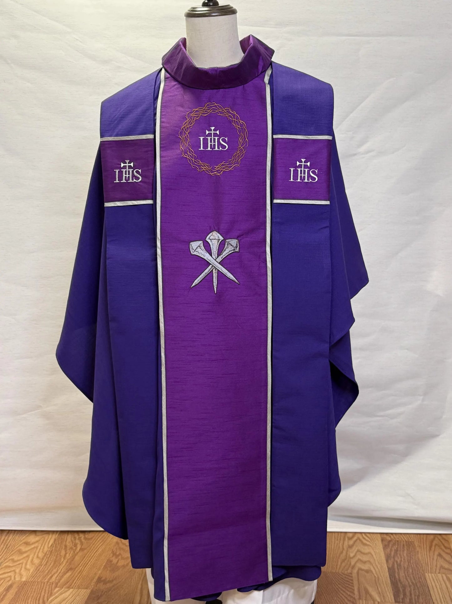 JHS medallion with crown of thorns chasuble and stole set.