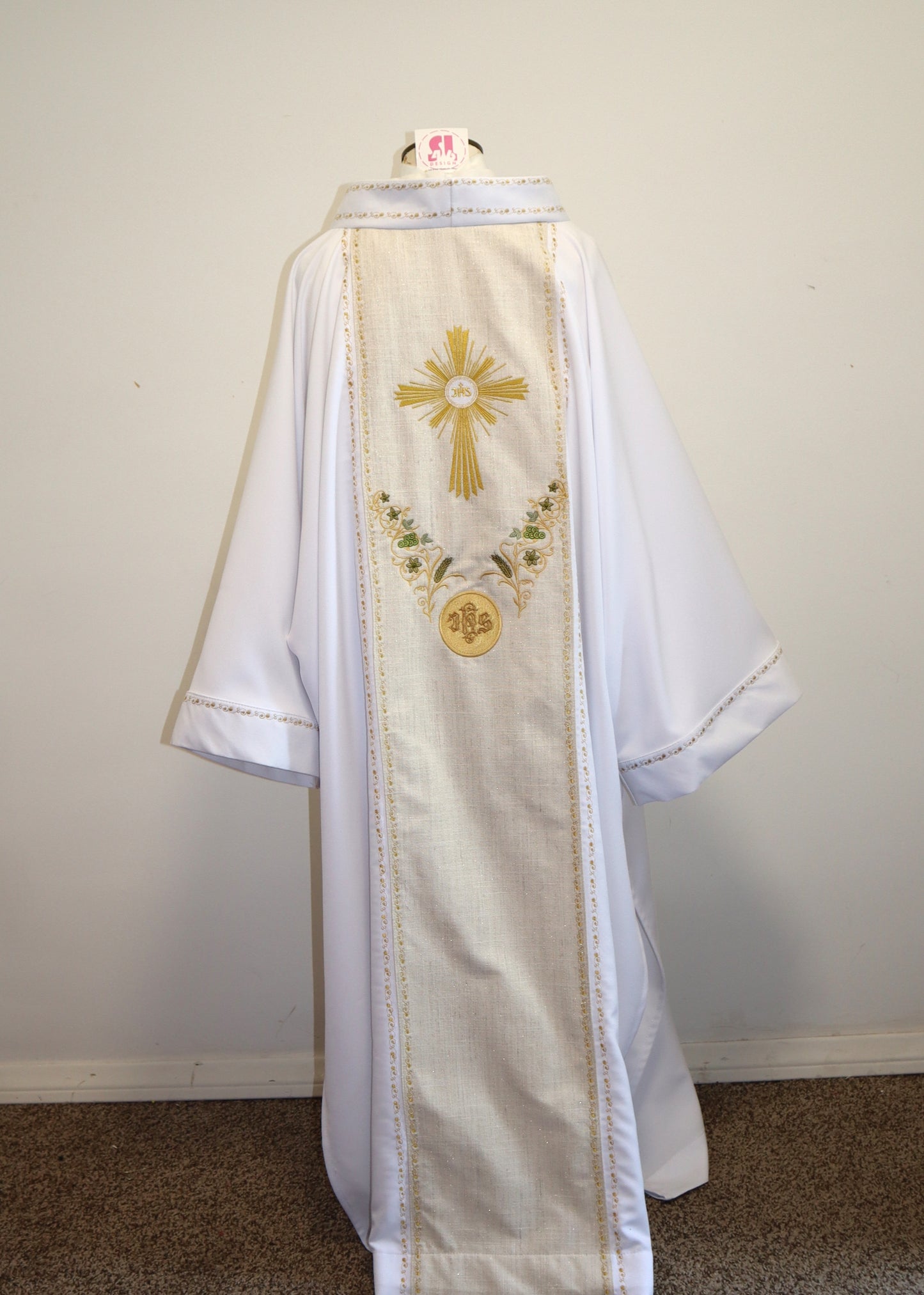 HOLY SPIRIT CROSS  - Dalmatic + Stole Set.