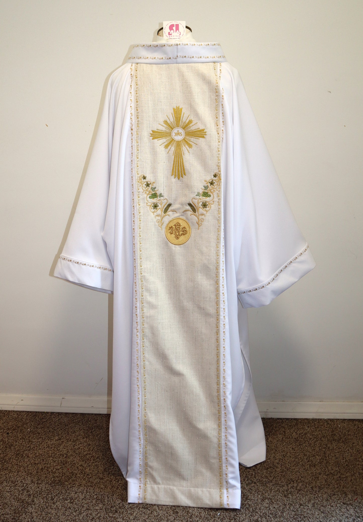 HOLY SPIRIT CROSS  - Dalmatic + Stole Set.