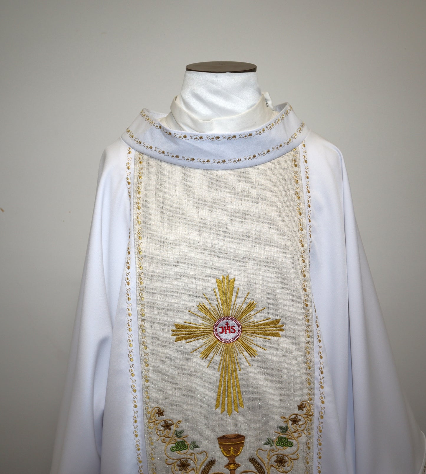 HOLY SPIRIT CROSS  - Dalmatic + Stole Set.