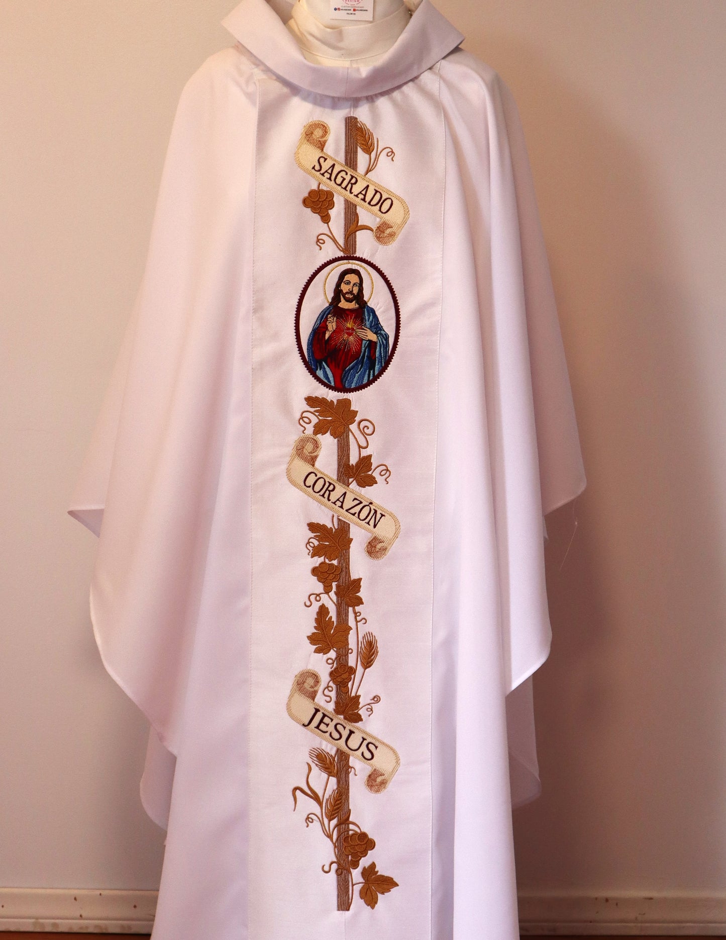 SACRED HEART - PRIEST CHASUBLE