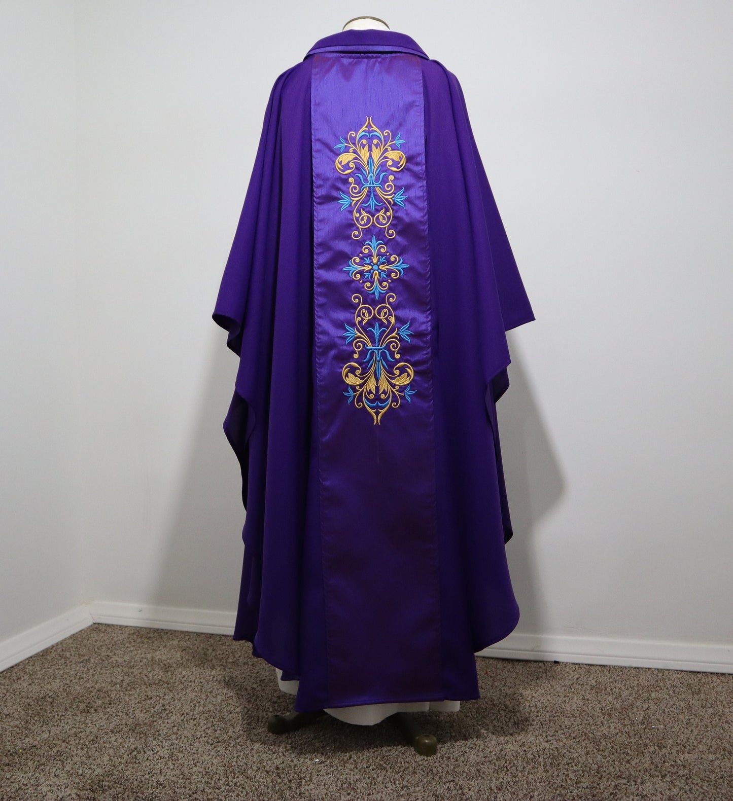 Priest  chasuble   - Our Lady of Sorrows Sancta Mater Dolorosa